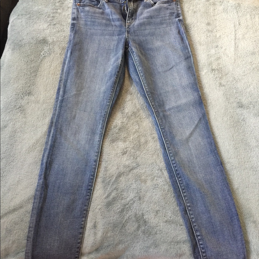 Lucky Brand size 8. Straight leg